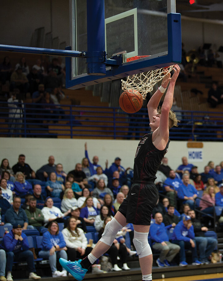 1-23 pville samons dunk.jpg